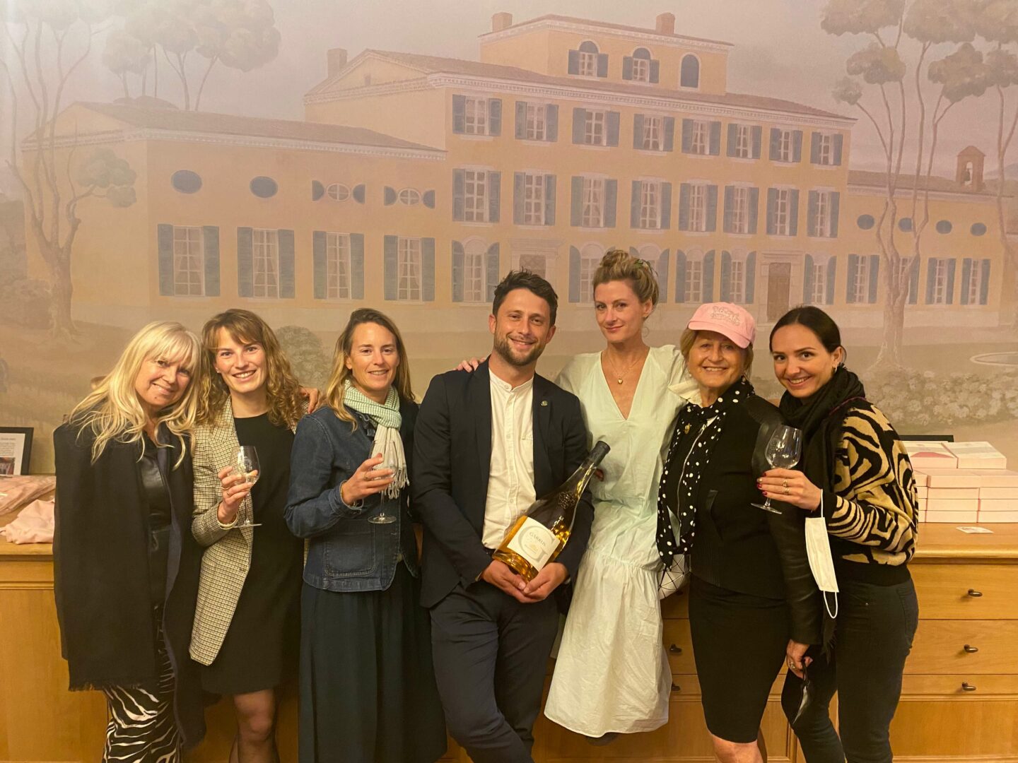 wine tasting with expert sommelier in Provence estate